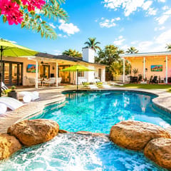 Villa w/heated pool & spa