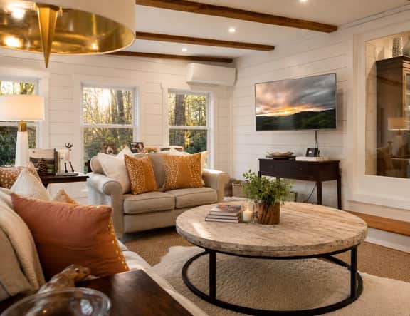 Mountain retreat w/ pond & fire pit