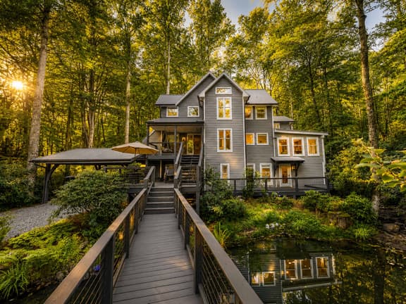 Mountain retreat w/ pond & fire pit